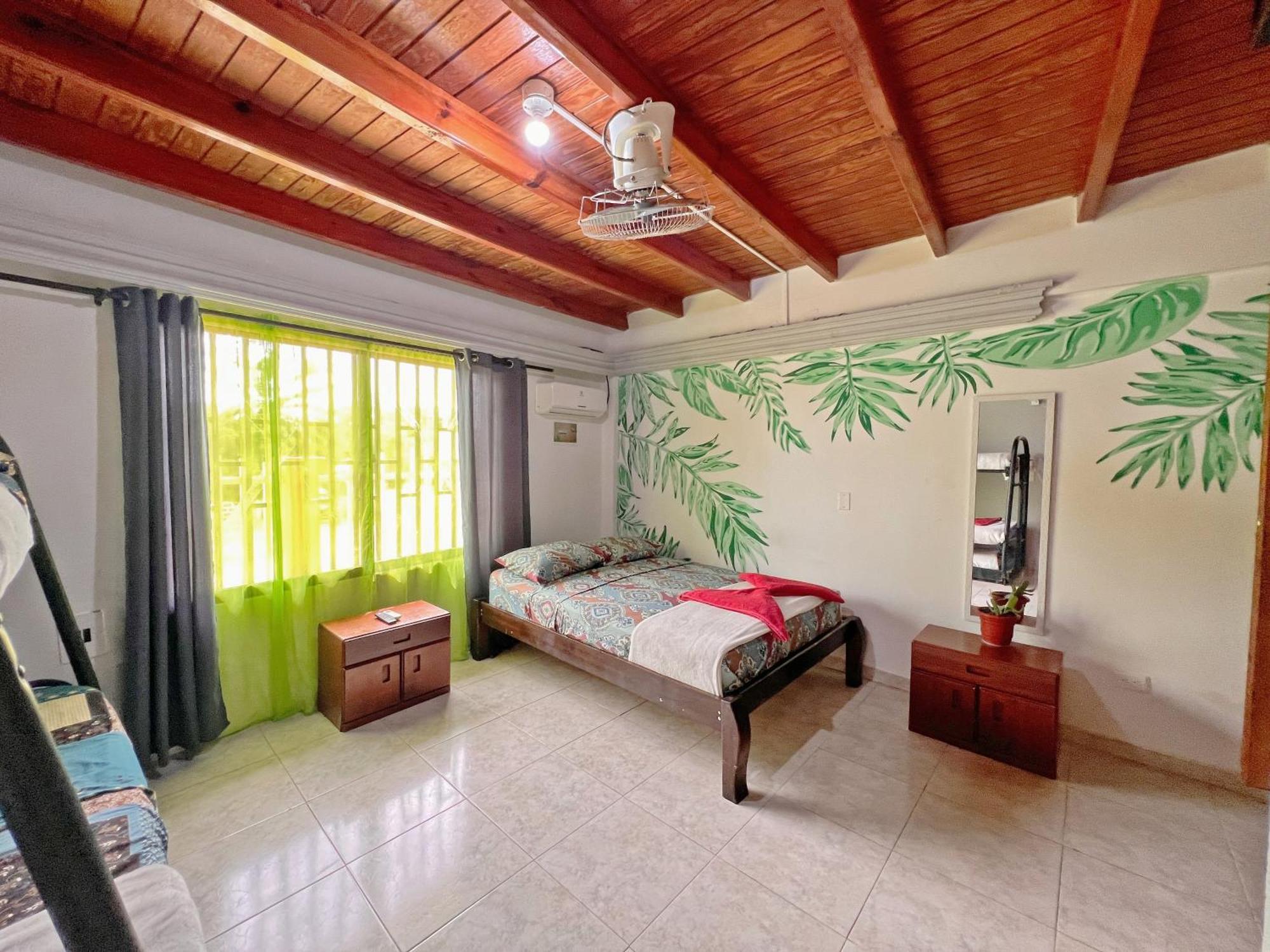 Hostal Mom Mariela San Andrés 外观 照片